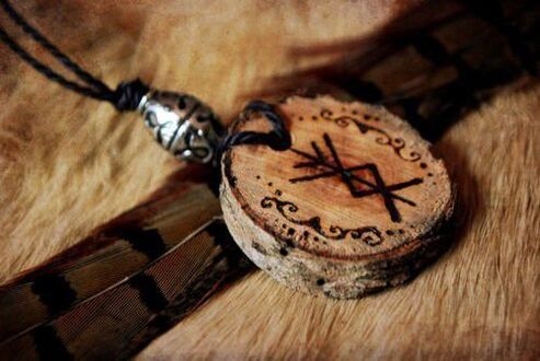 pendant with rune as an amulet of luck