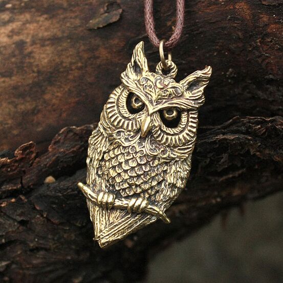 When taking the exam, students should take an owl that gives wisdom and strengthens intuition